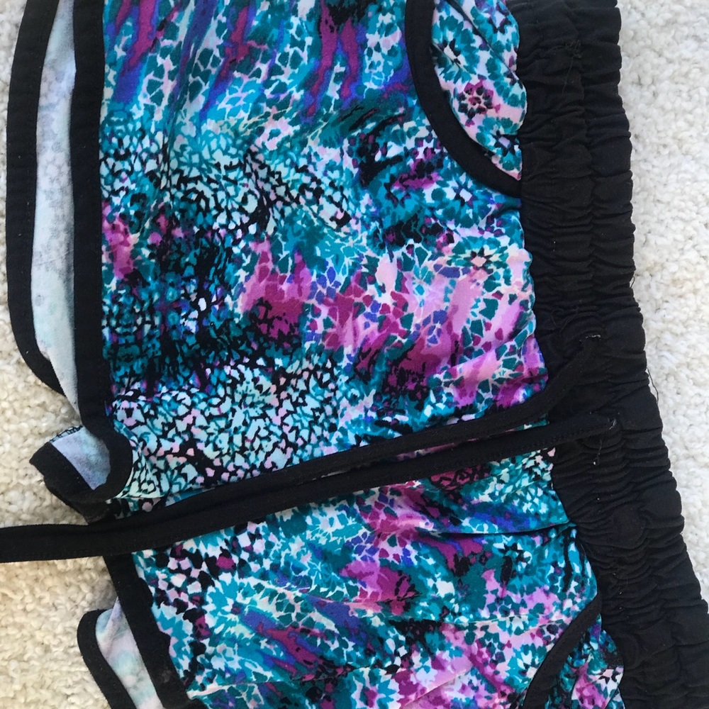 Shorts hot kiss size medium